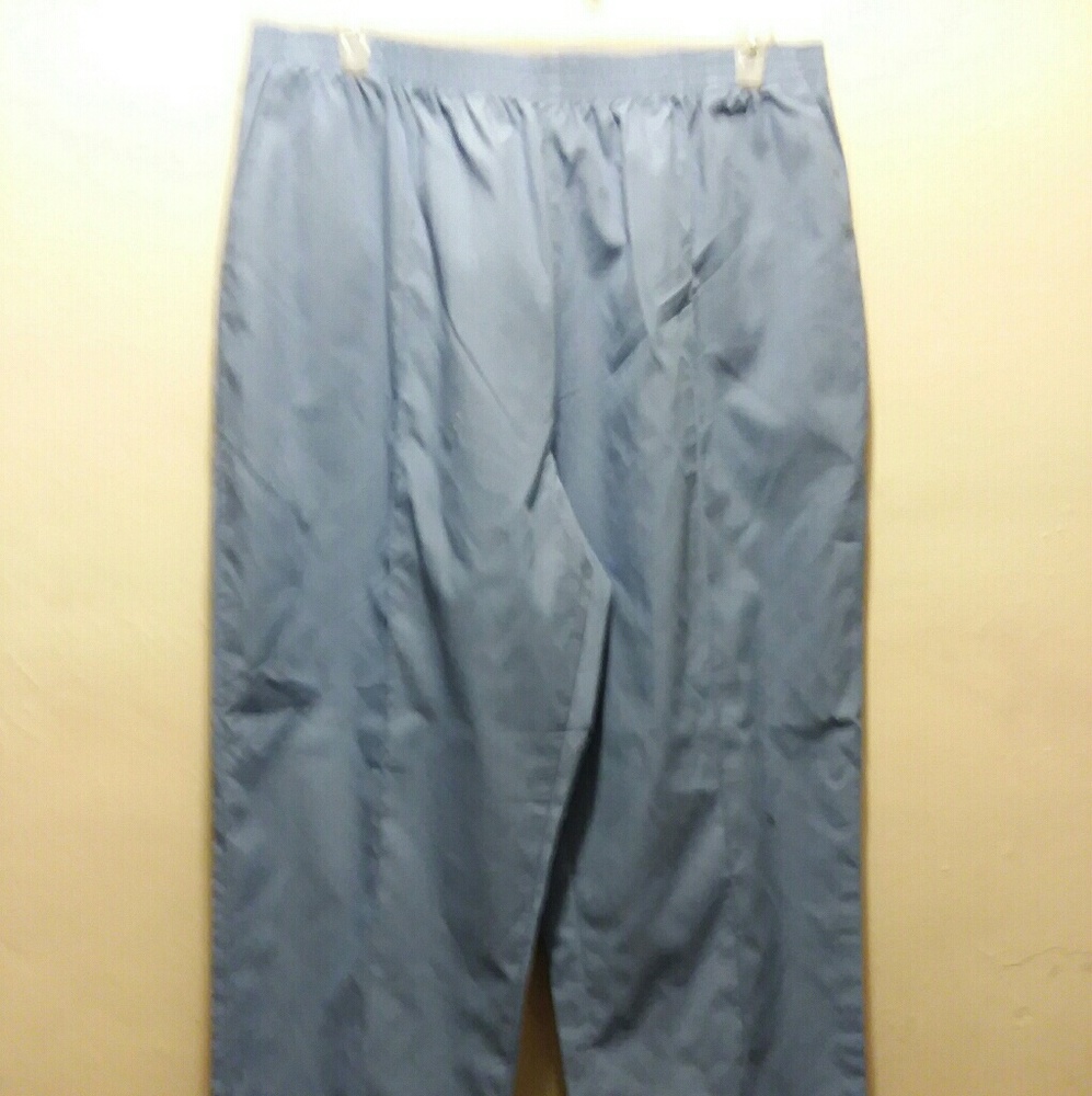 Brand New Women's Crest Nurse Uniform Pant